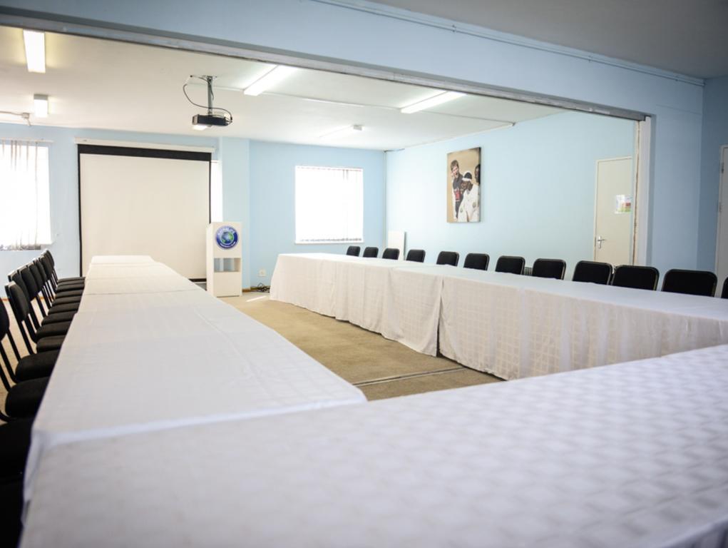 Hokahanya Inn & Conference Centre Масеру Экстерьер фото
