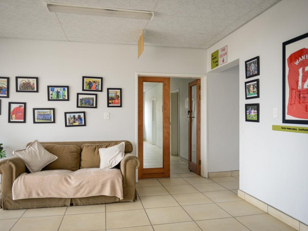Hokahanya Inn & Conference Centre Масеру Экстерьер фото